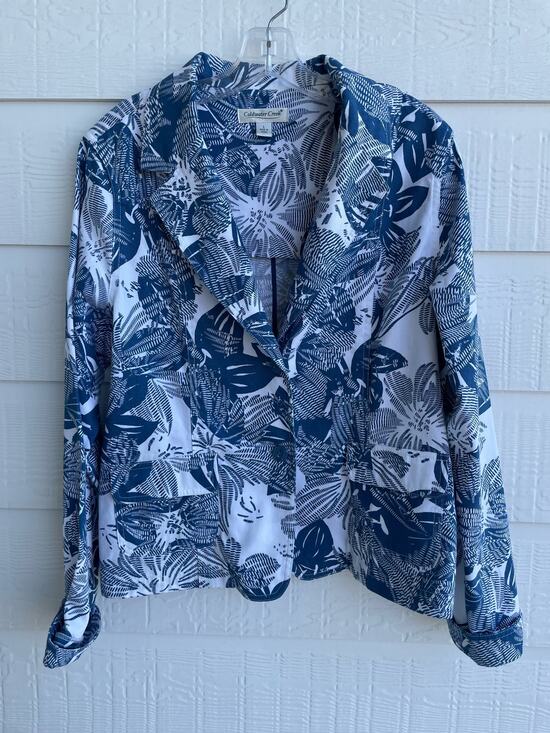 Coldwater Creek Jackets & Blazers - Coldwater Creek blue and white fern LG peplum jacket 100% Cotton